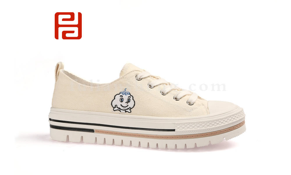 福连升休闲板鞋 厚底帆布鞋棉麻刺绣舒适布鞋图片