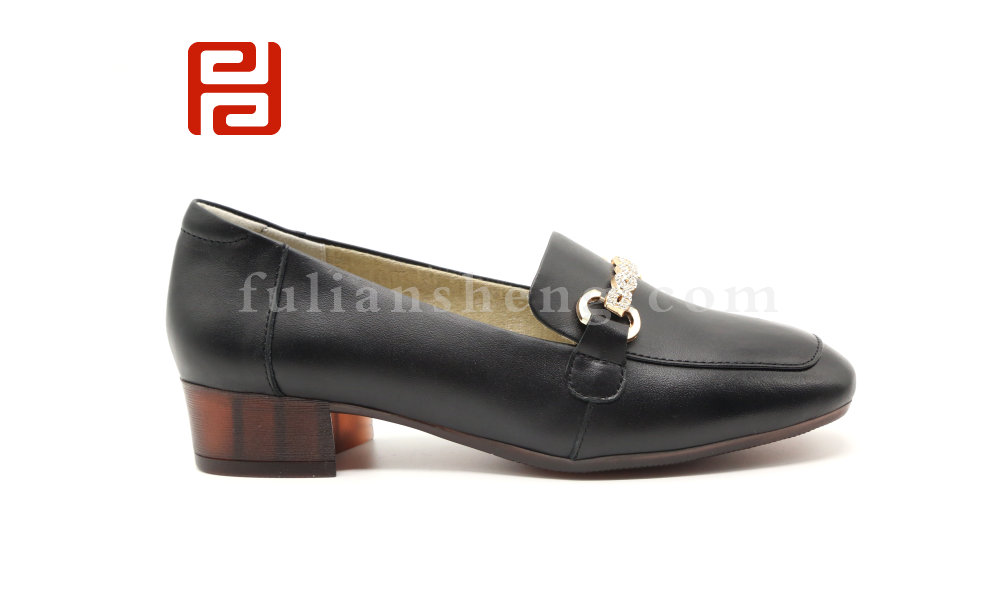 福连升时尚浅口休闲鞋女鞋扣饰粗跟乐福鞋单鞋图片