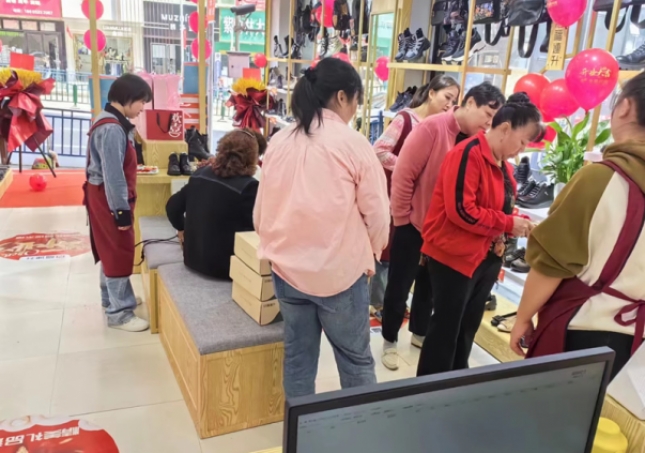 开鞋店新手怎么拿货？